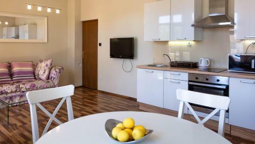 Apartmani West