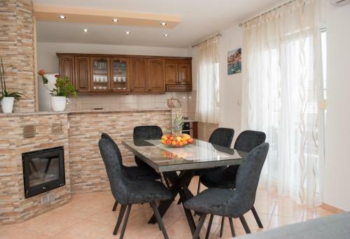 Holiday Apartments Lana