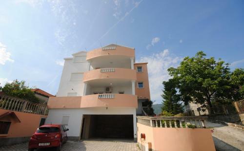 Holiday Apartments Lana