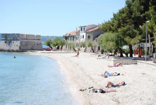 Spacious Apartment Antea