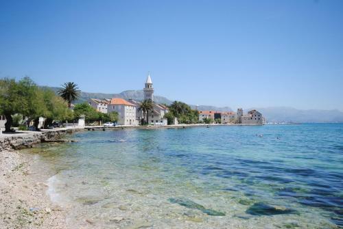 Spacious Apartment Antea