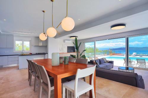 Luxurius Villa Aria With Heated 45sqm Pool, Jacuzzi And Seaview