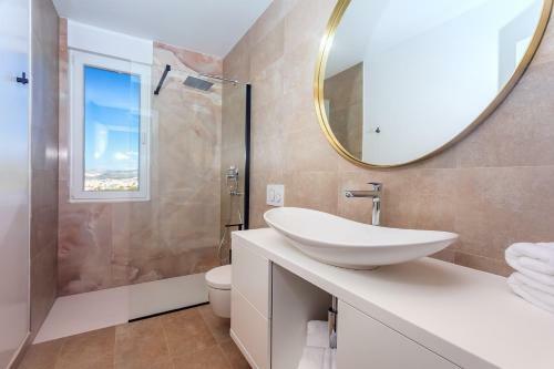 Luxurius Villa Aria With Heated 45sqm Pool, Jacuzzi And Seaview
