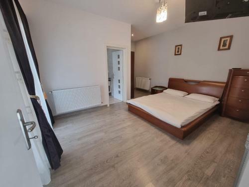 Hostal Pensiunea El Monte Satic