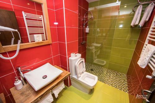 Hostal Pensiunea El Monte Satic