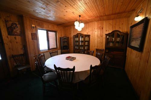 Cabana Satic Piatra Craiului La Doi Viermi