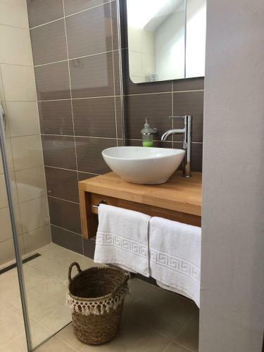 Bed & Breakfast Pensiunea Piscul Cainelui