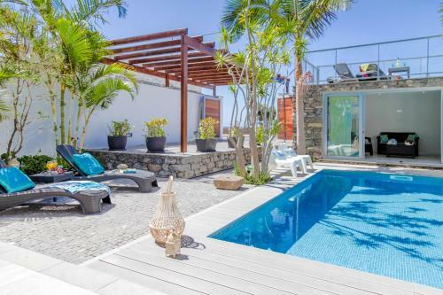 Villa Beach House - By Mhm