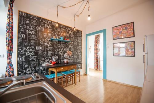 Spacious Stylish Apartment In Old Town