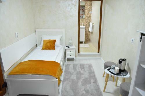 Hostal Kaya Home