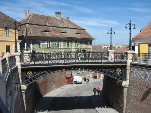 Apartment Queen Bridge