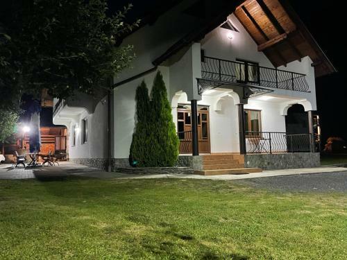 Villa Pensiunea Lotrioara
