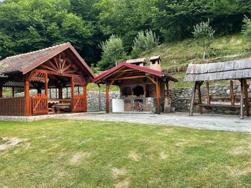 Villa Pensiunea Lotrioara