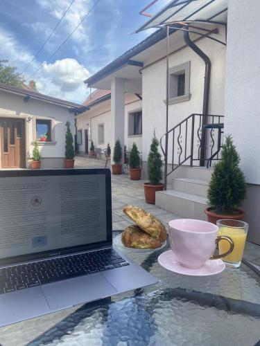 Hostal Roomzzz Sibiu