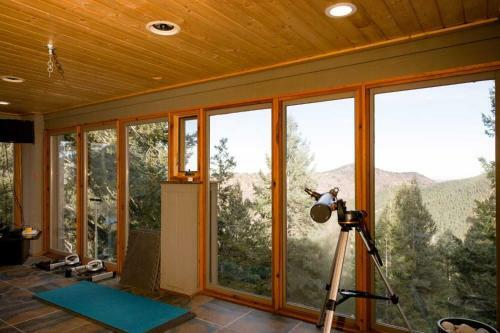Spectacular Mountain Top Property