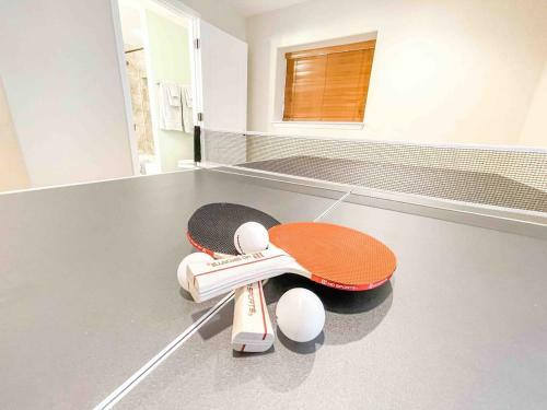Villa 2 Master Suites! Pet Friendly With Mtn Views
