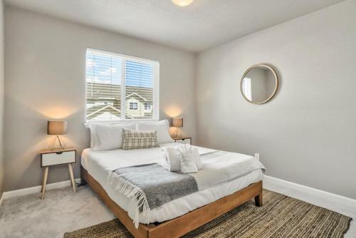 3bd Quiet Suburbs Restaurants & Parks