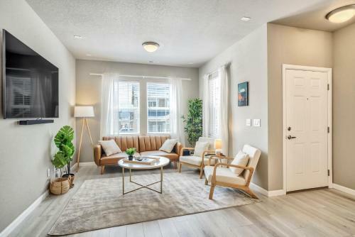 3bd Quiet Suburbs Restaurants & Parks