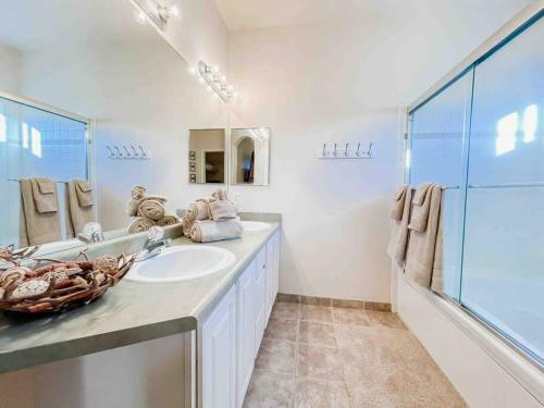 Villa Game Room ~ Beautiful Seclusion! Pet Friendly
