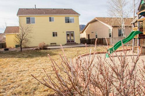 Villa Game Room ~ Beautiful Seclusion! Pet Friendly
