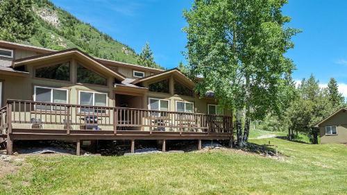 The Cabins At Filoha Meadows