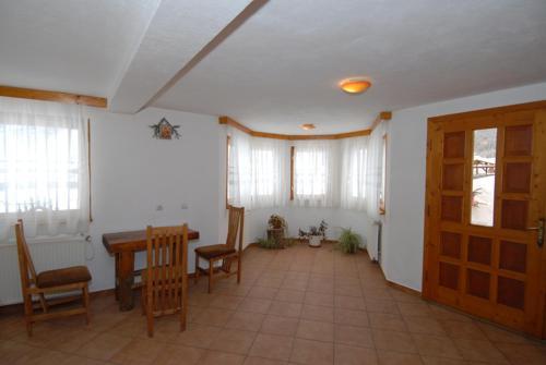 Hostal Pensiunea Padurea Verde