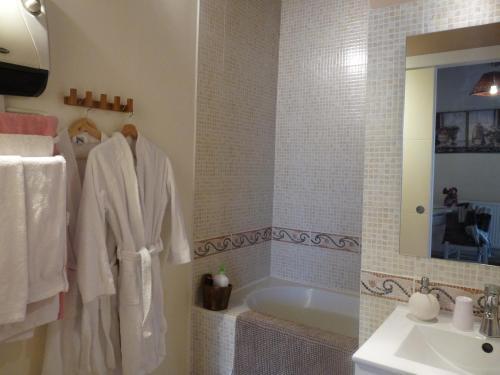 Hostal Chambres D'h�tes Les Ch�taigniers De Florac