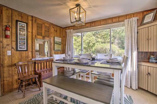 Bright Coastal Cottage 600 To Private Beach!