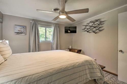 Bright Coastal Cottage 600 To Private Beach!
