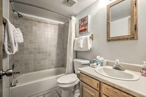 Apartamento Silverthorne Condo With Private Balcony And Fireplace!