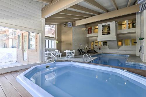 Apartamento Silverthorne Condo With Private Balcony And Fireplace!