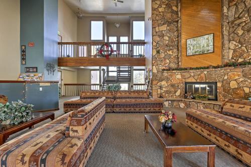 Apartamento Silverthorne Condo With Private Balcony And Fireplace!