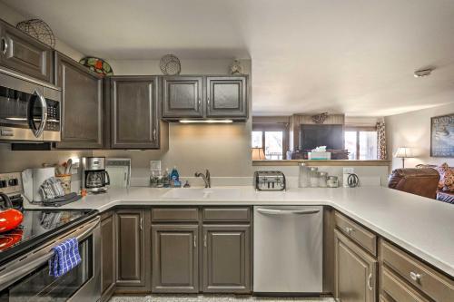 Apartamento Silverthorne Condo With Private Balcony And Fireplace!