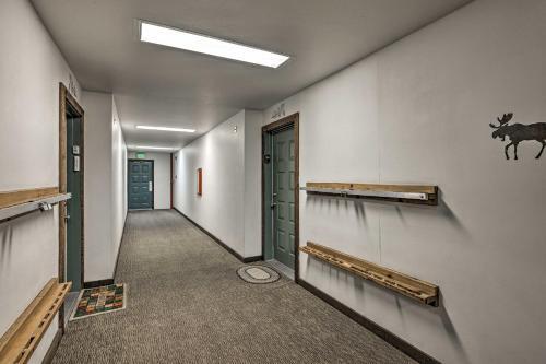 Apartamento Silverthorne Condo With Private Balcony And Fireplace!