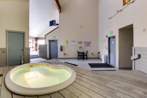 Buffalo Lodge Retreat