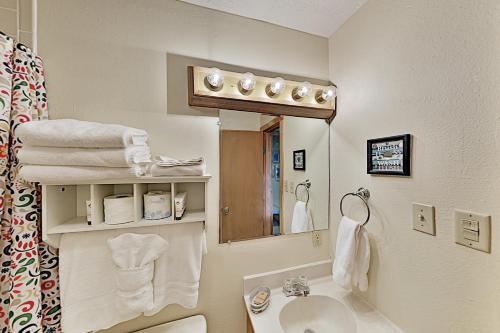 Ryan Culch Condo 6701