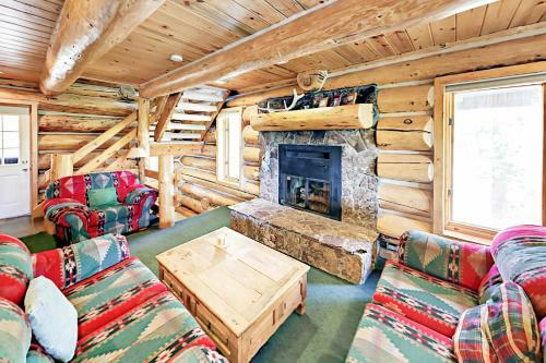 Boulder Cat Lodge