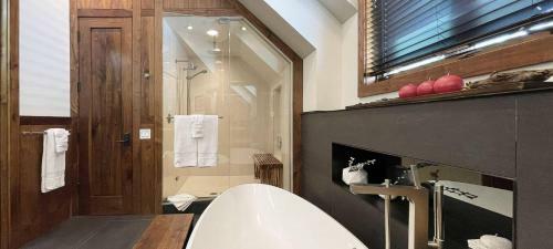 Parkside Retreat By Exceptional Stays
