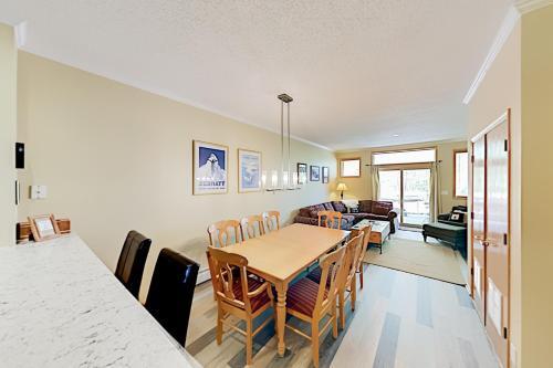 Saddle Ridge Townhome 402