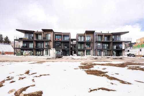 Luxe Mountain Condo - Located On The Blue River