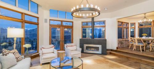 Slopeside Villa By Exceptional Stays