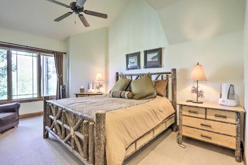 Upscale Ski-in And Ski-out Escape With Deck And Grill