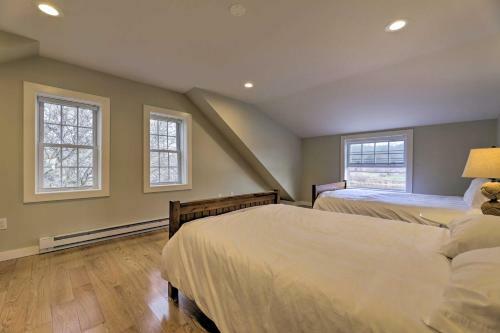 Renovated 1735 Stonington Home With Water Views