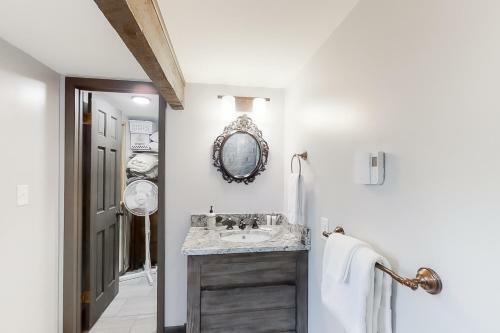 Hillsider Condominiums 5