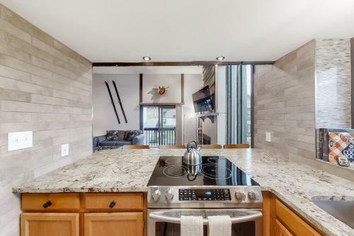 Hillsider Condominiums 5