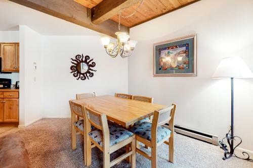 Lodge At Steamboat F103