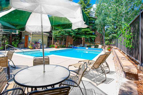 Hotel Lodge At Steamboat C201