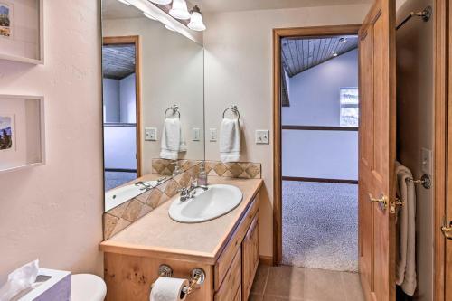 Cozy Steamboat Townhome About 1 Mi To Ski Slopes!