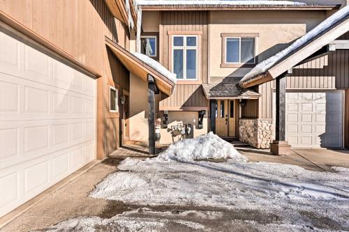 Cozy Steamboat Townhome About 1 Mi To Ski Slopes!