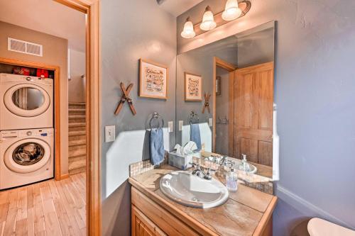 Cozy Steamboat Townhome About 1 Mi To Ski Slopes!
